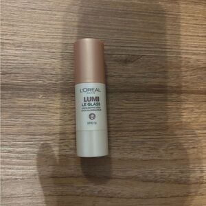 L'Oreal Lumi Le Glass Highlighting Stick